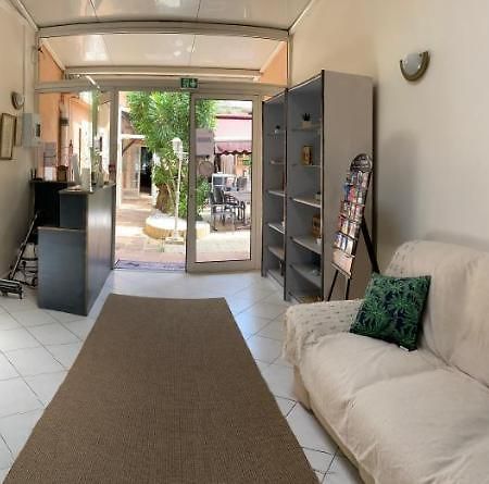 קאן סור מר Hotel Le Derby מראה חיצוני תמונה