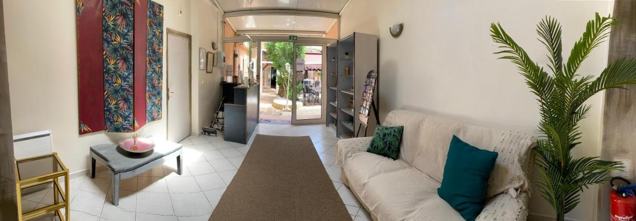 קאן סור מר Hotel Le Derby מראה חיצוני תמונה