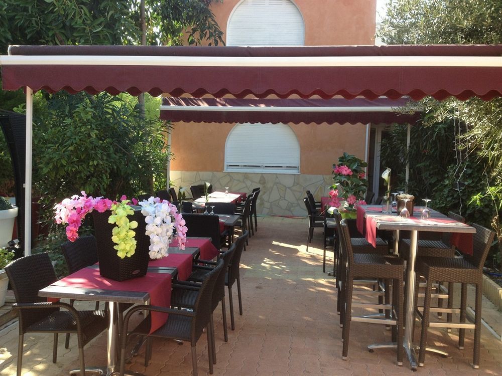 קאן סור מר Hotel Le Derby מראה חיצוני תמונה