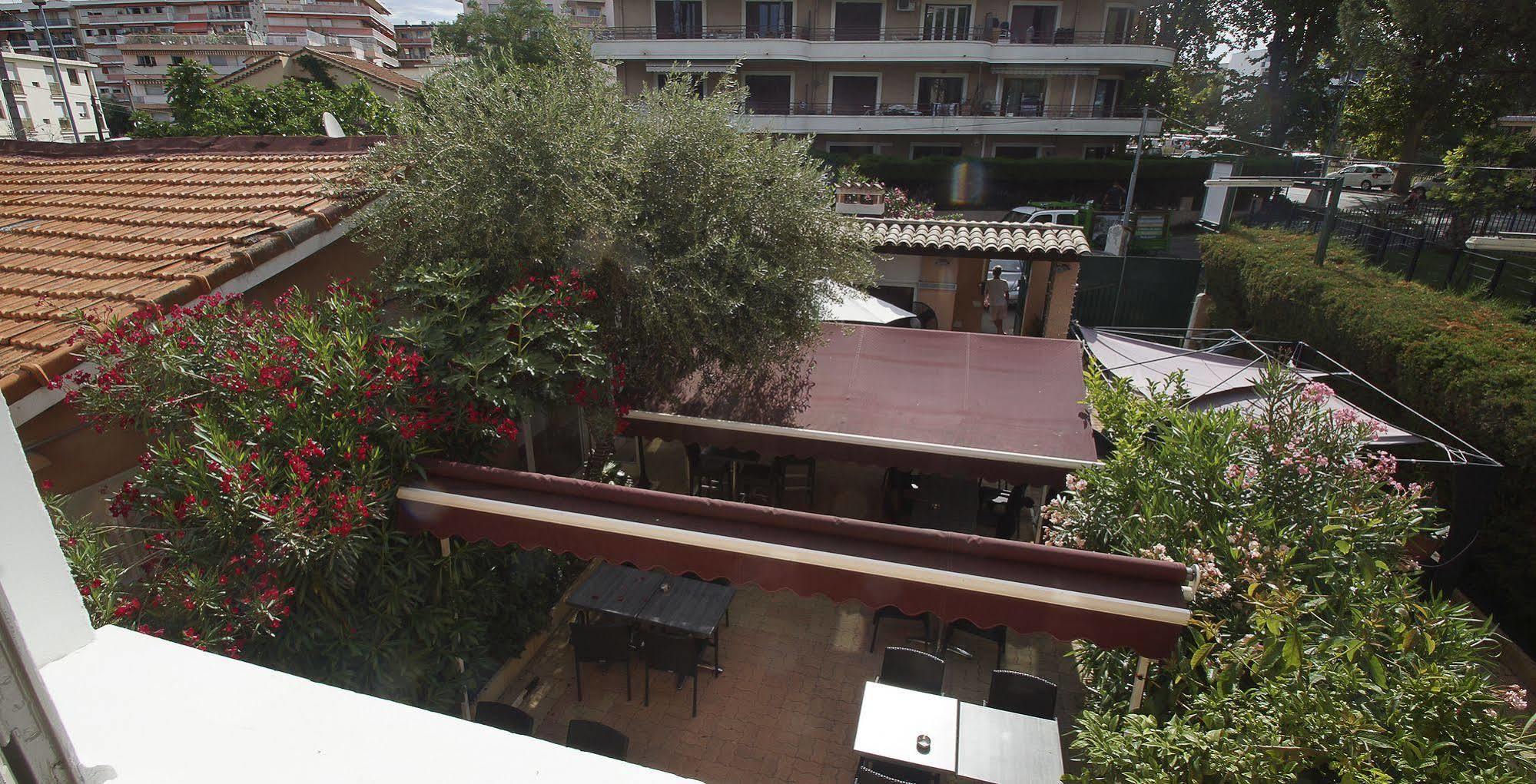 קאן סור מר Hotel Le Derby מראה חיצוני תמונה